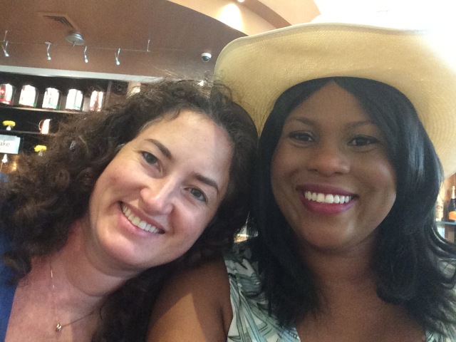 2015/09(September)/Misc/640x480_2015-09-13-2-Diane-Suzi.JPG