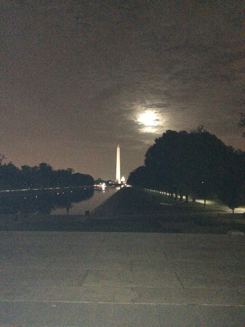 2015/09(September)/Suzi-Washington-DC/2015-09-28-Suzi-WashingtonDC-monument-moonlight-1.JPG