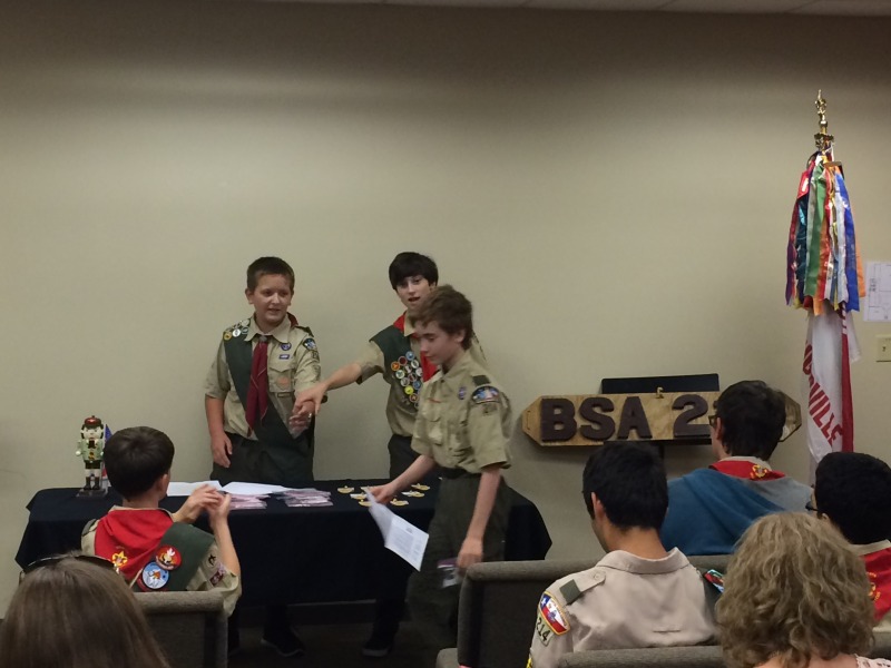 2015/09(September)/Troop214-Court-of-Honor/800x600_2015-09-21-Troop214-COH-11-Jonathan-Dax-PatrickB.JPG