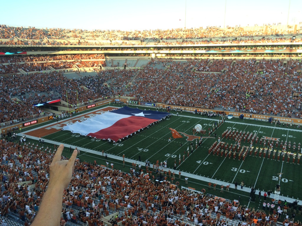 2015/09(September)/UT-Football/1024x768_2015-09-12-UT-Football-vs-California-Golden-Bears-10.JPG