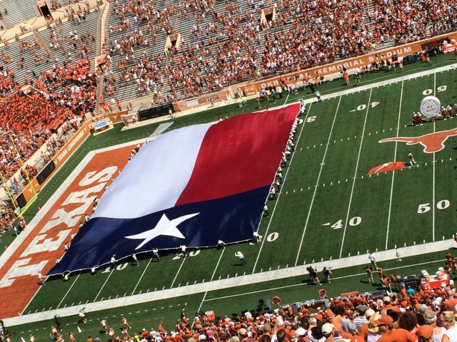 2015/09(September)/UT-Football/640x480_2015-09-26-UT-Football-vs-OK-State-13.JPG