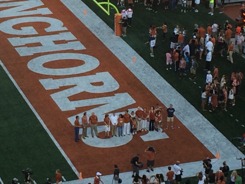 2015/09(September)/UT-Football/800x600_2015-09-12-UT-Football-vs-California-Golden-Bears-4.JPG