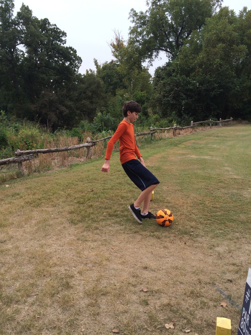 2015/10(October)/Foot-Golf-Soccer/800x600_2015-10-09-FootGolf-Soccer-08-Dax.JPG