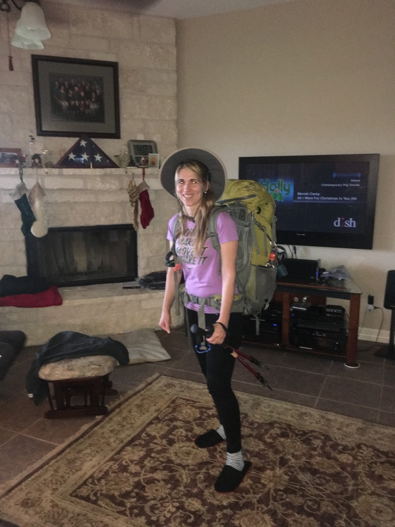 2015/11(November)/Adriana-visit-from-Buenos-Aires/00-Austin/800x600_2015-11-27-Austin-trying-on-Traviss-Appalachian-Trail-gear-2-Adriana.JPG