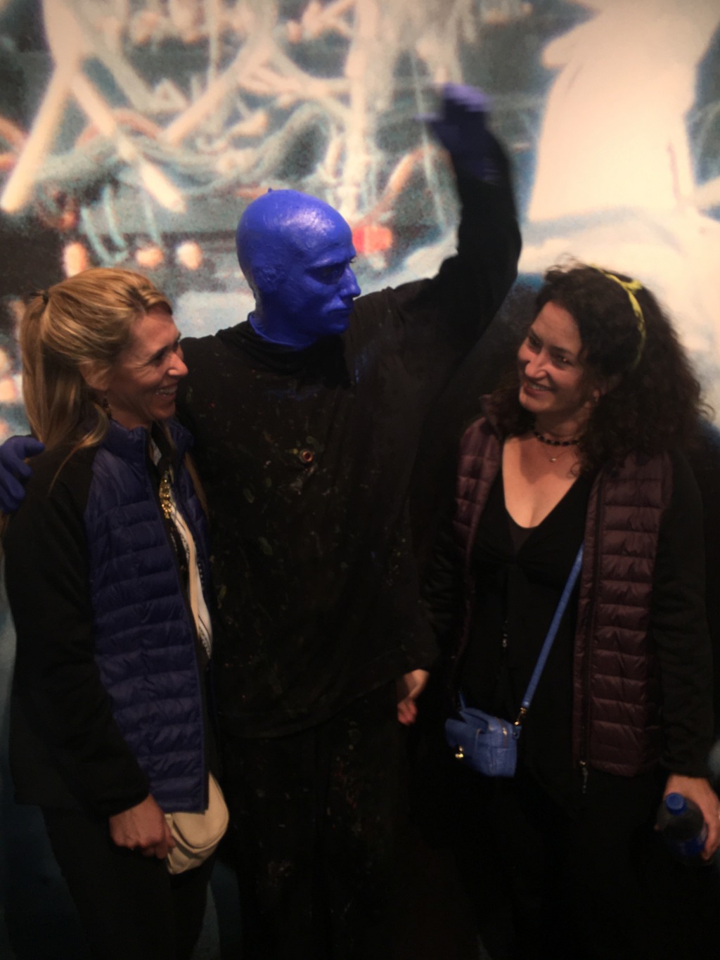 2015-11-19-Las-Vegas-21-BlueMan-Adriana-Suzi.JPG
