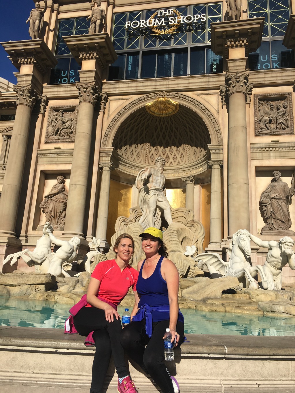 2015-11-20-Las-Vegas-14-jogging-the-strip-Adriana-Suzi-Caesars-Palace.JPG