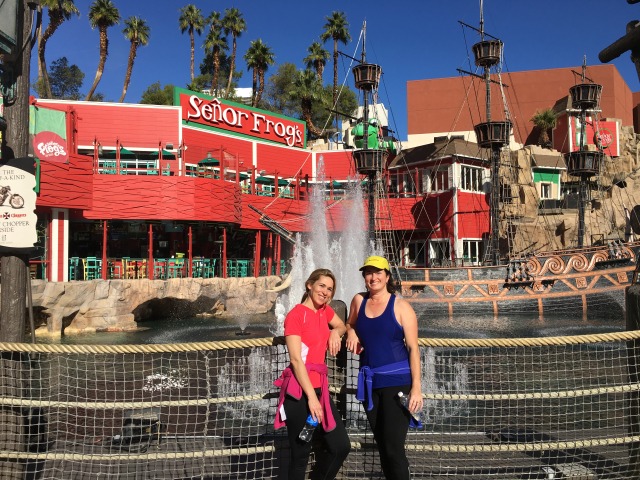 2015-11-20-Las-Vegas-22-jogging-the-strip-Adriana-Suzi-Treasure-Island.JPG