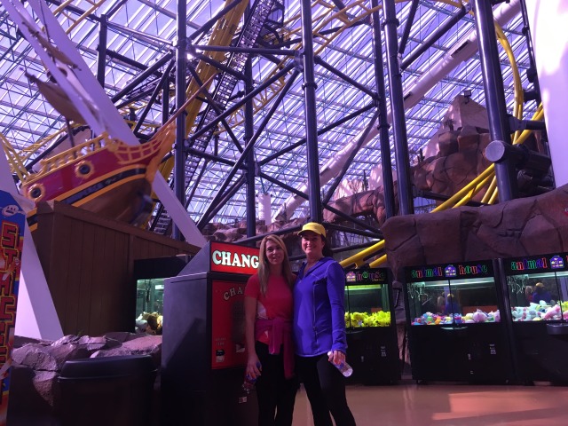2015/11(November)/Adriana-visit-from-Buenos-Aires/01-Las-Vegas/640x480_2015-11-20-Las-Vegas-35-Circus-Circus-Adriana-Suzi.JPG