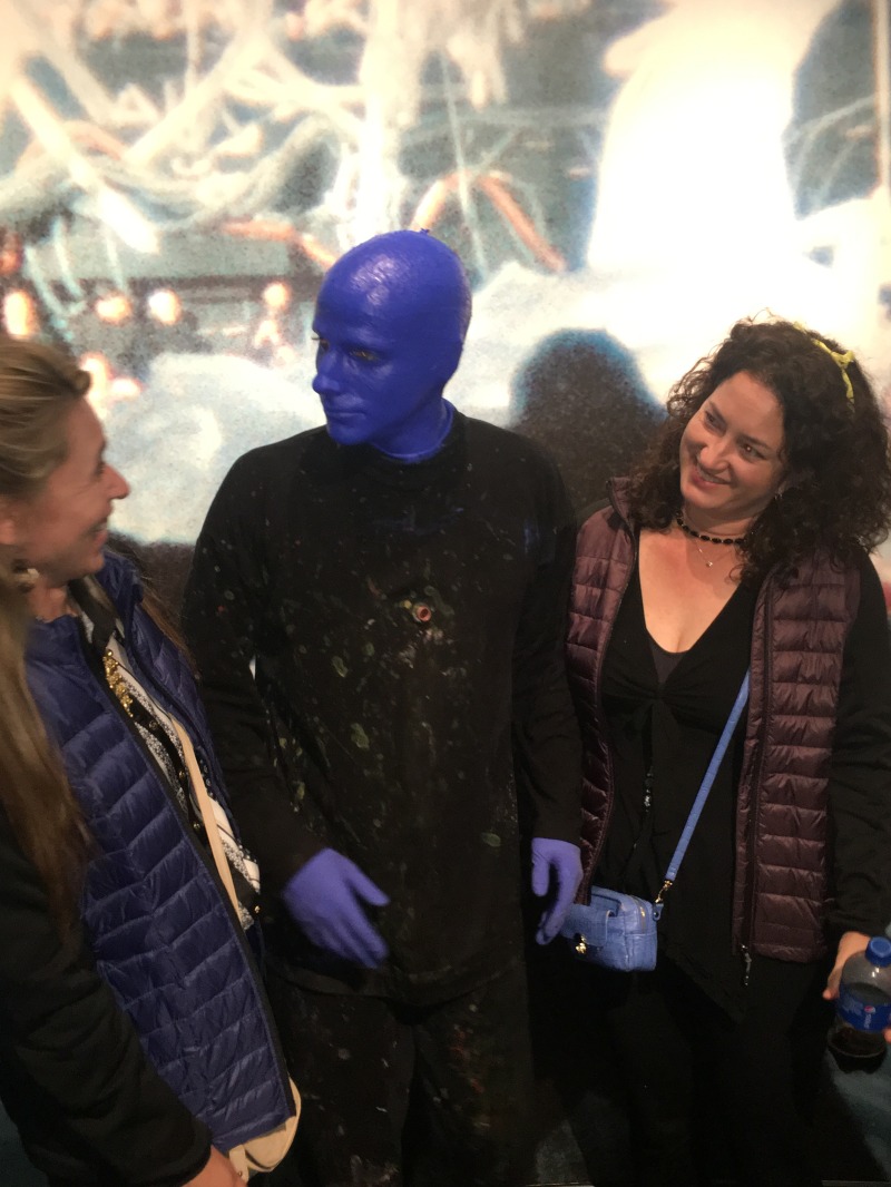 2015-11-19-Las-Vegas-19-BlueMan-Adriana-Suzi.JPG
