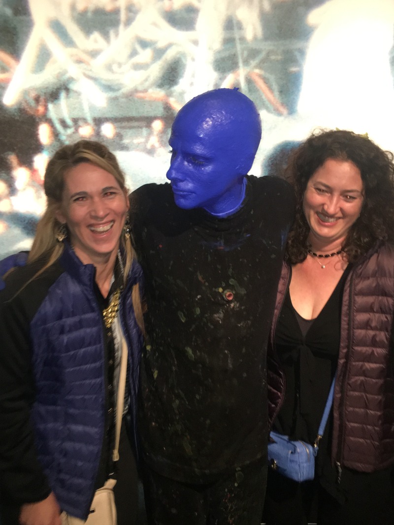 2015-11-19-Las-Vegas-23-BlueMan-Adriana-Suzi.JPG