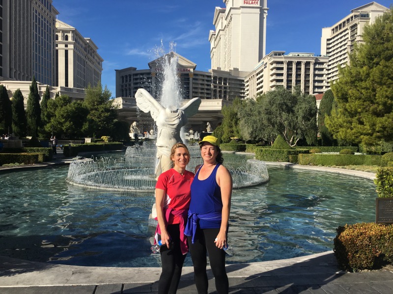 2015-11-20-Las-Vegas-09-jogging-the-strip-Adriana-Suzi-Caesars-Palace.JPG