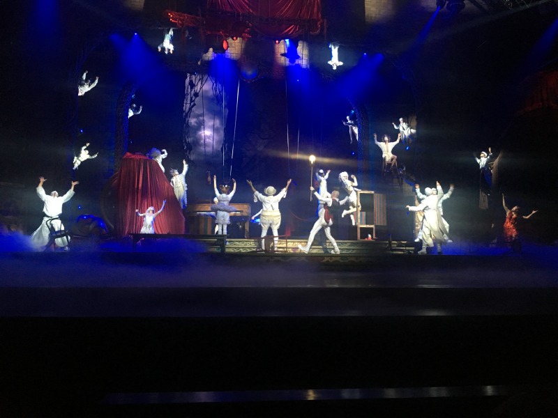 2015/11(November)/Adriana-visit-from-Buenos-Aires/01-Las-Vegas/800x600_2015-11-20-Las-Vegas-74-Cirque-du-Soleil-Zarkana.JPG