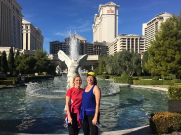 2015-11-20-Las-Vegas-10-jogging-the-strip-Adriana-Suzi-Caesars-Palace.JPG