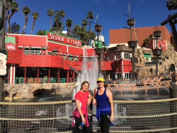2015-11-20-Las-Vegas-21-jogging-the-strip-Adriana-Suzi-Treasure-Island.JPG