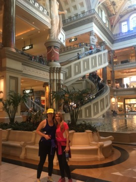 2015-11-20-Las-Vegas-41-Suzi-Adriana.JPG
