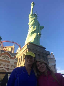2015-11-20-Las-Vegas-51-Suzi-Adriana.JPG