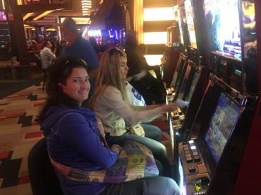2015-11-21-Las-Vegas-17-Suzi-Adriana.JPG
