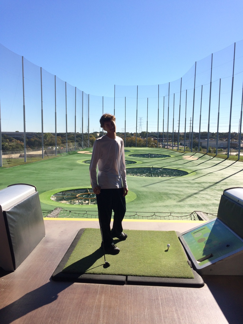 2015/11(November)/Adriana-visit-from-Buenos-Aires/02-Top-Golf/1024x768_2015-11-22-Top-Golf-Adriana-12-Chance.JPG