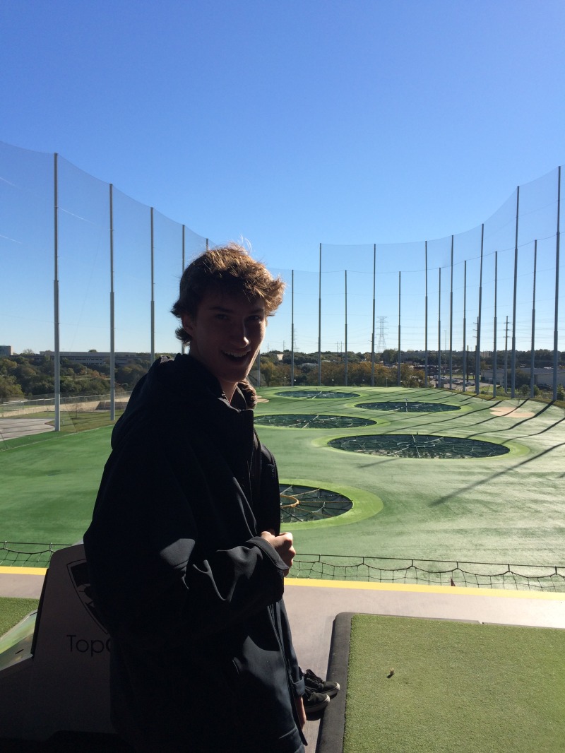 2015/11(November)/Adriana-visit-from-Buenos-Aires/02-Top-Golf/800x600_2015-11-22-Top-Golf-Adriana-04-Chance.JPG