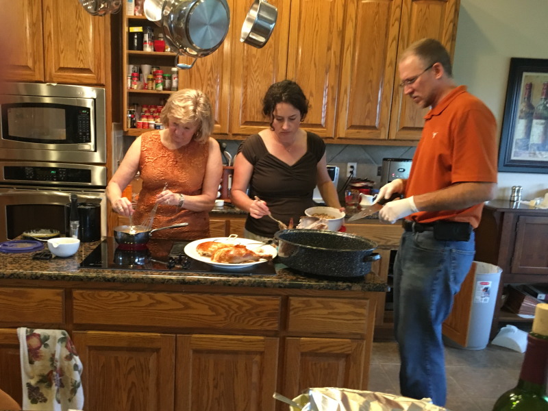 2015-11-26-Thanksgiving-Adriana-visit-13-turkey-carving-Suzi-Travis-Janeen.JPG