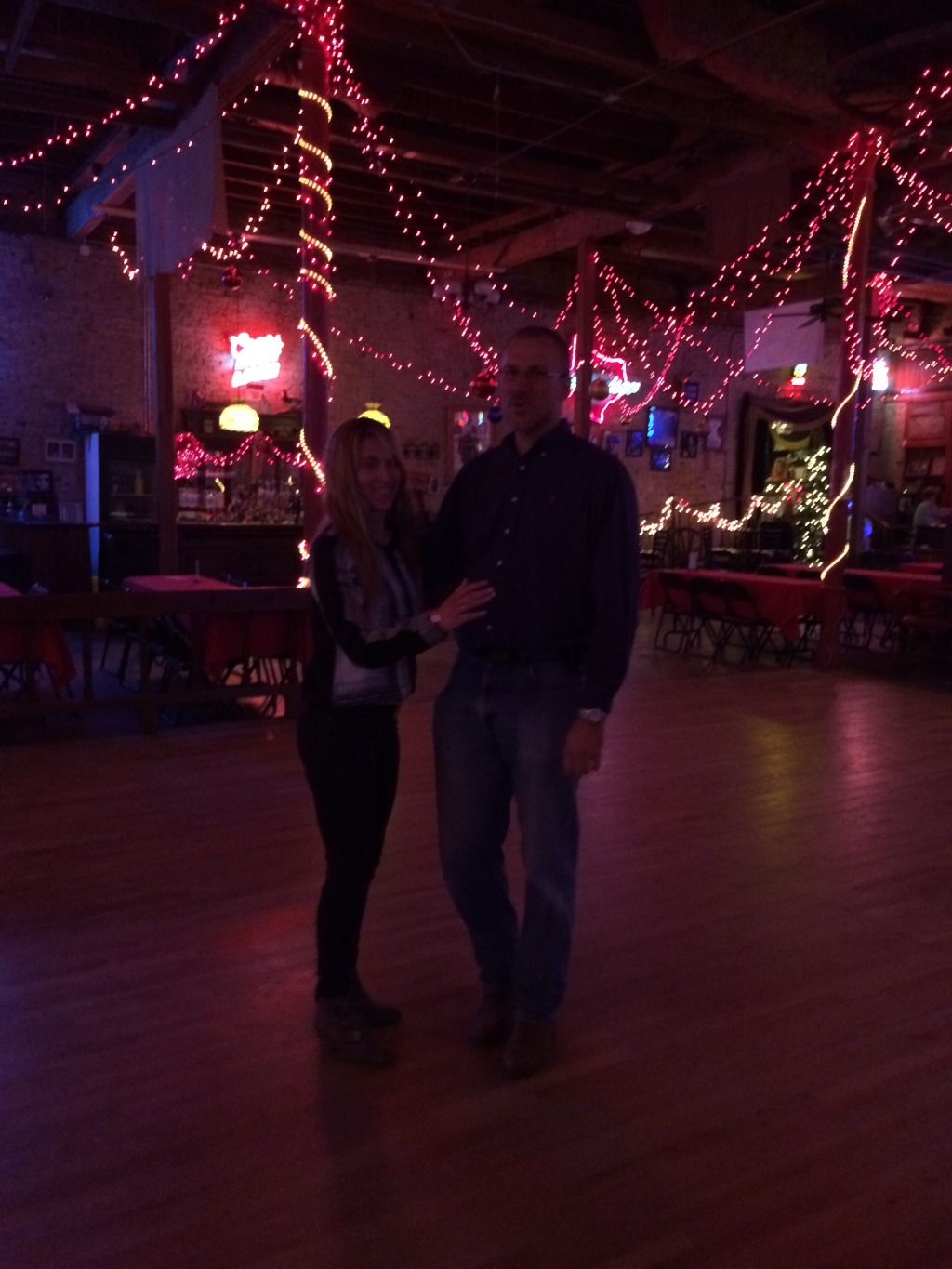 2015/11(November)/Adriana-visit-from-Buenos-Aires/05-Coupland-Dance-Hall-TwoStepping/1024x768_2015-11-28-Coupland-Dance-Hall-Adriana-visit-13-Travis.JPG