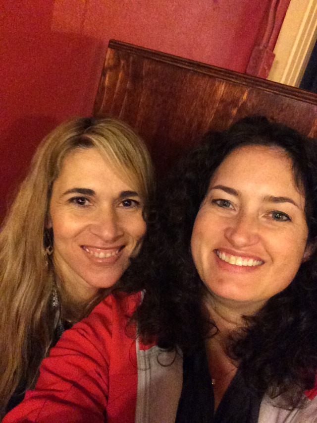 2015/11(November)/Adriana-visit-from-Buenos-Aires/05-Coupland-Dance-Hall-TwoStepping/640x480_2015-11-28-Coupland-Dance-Hall-Adriana-visit-04-Suzi.JPG