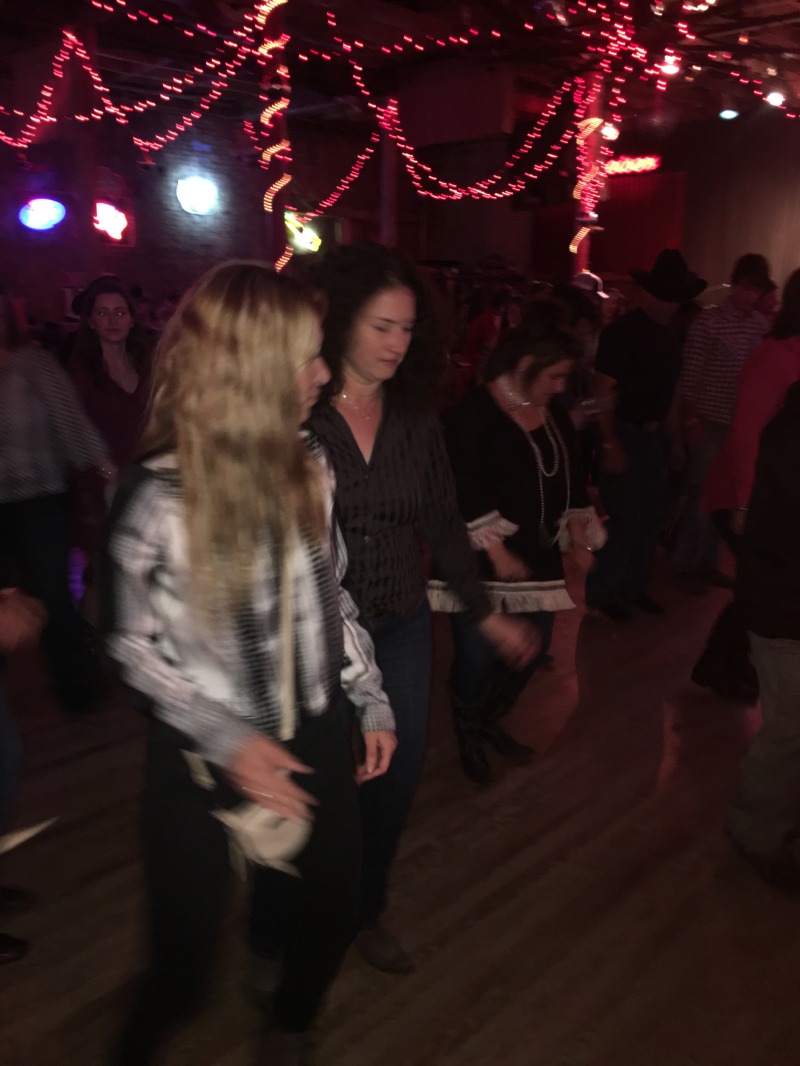 2015/11(November)/Adriana-visit-from-Buenos-Aires/05-Coupland-Dance-Hall-TwoStepping/800x600_2015-11-28-Coupland-Dance-Hall-Adriana-visit-22-Suzi-line-dancing.JPG