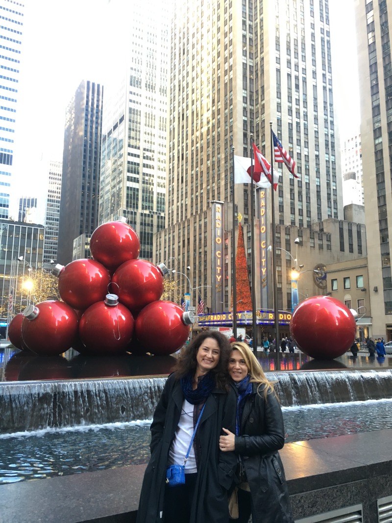 2015-12-04-New-York-City-Rockettes-02-Radio-City-Music-Hall-Suzi-Adriana.JPG