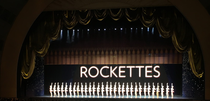 2015/11(November)/Adriana-visit-from-Buenos-Aires/07-New-York-City-Rockettes/800x600_2015-12-04-New-York-City-Rockettes-25.JPG