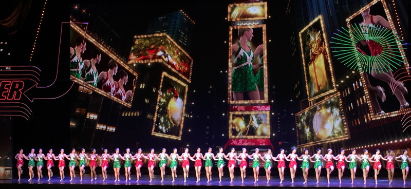 2015/11(November)/Adriana-visit-from-Buenos-Aires/07-New-York-City-Rockettes/800x600_2015-12-04-New-York-City-Rockettes-38.JPG