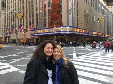 2015-12-04-New-York-City-Rockettes-06-Radio-City-Music-Hall-Suzi-Adriana.JPG