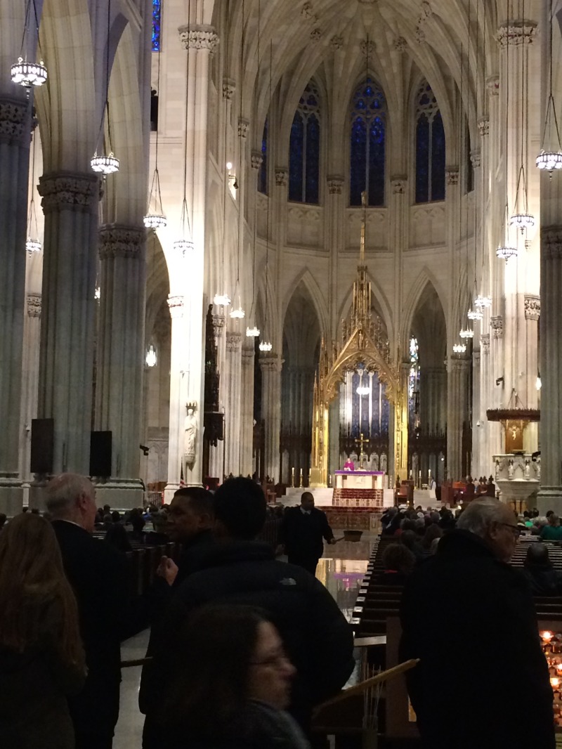 2015/11(November)/Adriana-visit-from-Buenos-Aires/08-New-York-City-Rockerfeller/800x600_2015-12-05-New-York-City-Rockerfeller-20-church.JPG