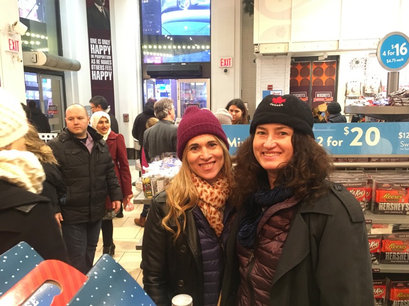 2015/11(November)/Adriana-visit-from-Buenos-Aires/10-New-York-City-Times-Square/800x600_2015-12-04-New-York-City-Times-Square-4-Adriana-Suzi.JPG