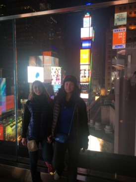 2015-12-06-New-York-City-Times-Square-5-Adriana-Suzi.JPG