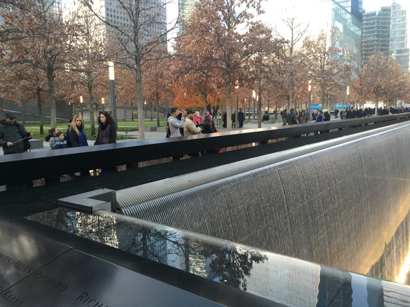 2015/11(November)/Adriana-visit-from-Buenos-Aires/13-New-York-City-Wall-Street-Twin-Towers/800x600_2015-12-06-New-York-12-World-Trade-Center-and-Memorial-Adrisana.JPG