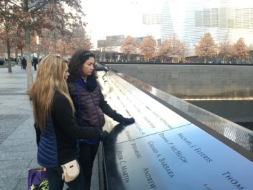 2015-12-06-New-York-09-World-Trade-Center-and-Memorial-Adriana-Suzi.JPG