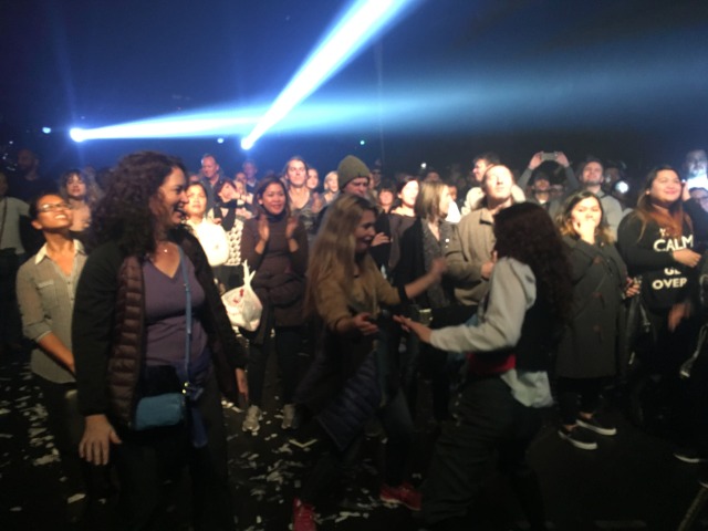2015/11(November)/Adriana-visit-from-Buenos-Aires/14-New-York-City-Fuerza-Bruta-show/640x480_2015-12-06-New-York-City-Fuerza-Bruta-show-16-Suzi-Adriana.JPG