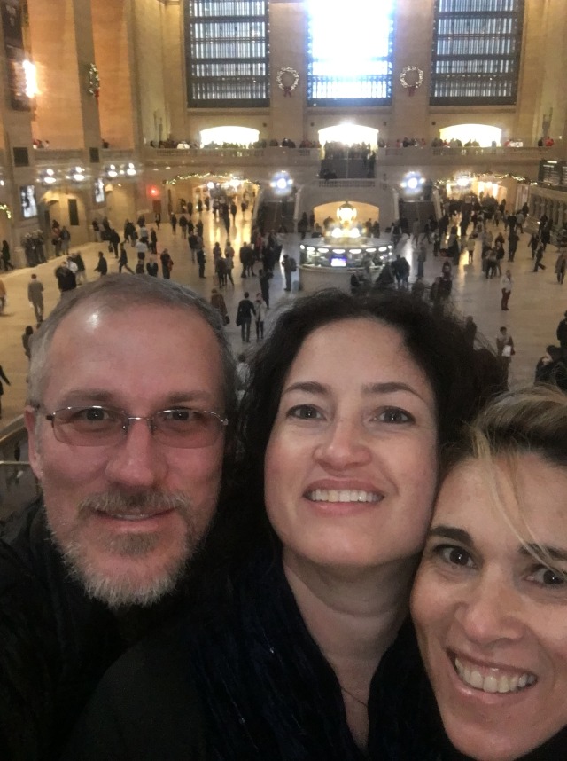 2015-12-07-New-York-City-Grand-Central-Station-05-Travis-Suzi-Adriana.JPG