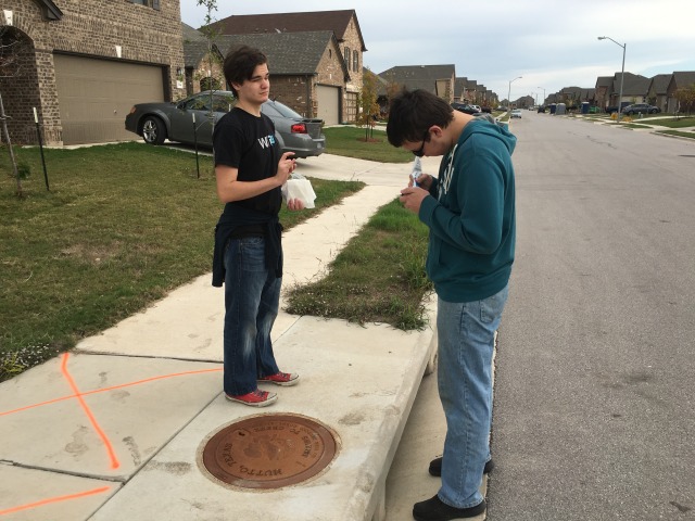 2015/11(November)/Dax-Eagle-Project/640x480_2015-11-14-Dax-Eagle-Project-paint-fire-hydrants-storm-drains-48-Kylan-Nathan.JPG