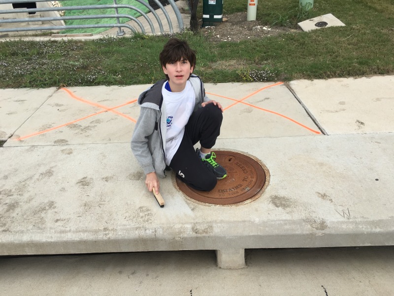 2015/11(November)/Dax-Eagle-Project/800x600_2015-11-14-Dax-Eagle-Project-paint-fire-hydrants-storm-drains-46.JPG