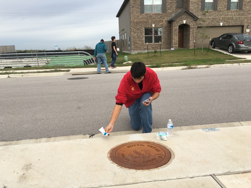 2015-11-14-Dax-Eagle-Project-paint-fire-hydrants-storm-drains-50-Anthony-Nathan-Kylan.JPG