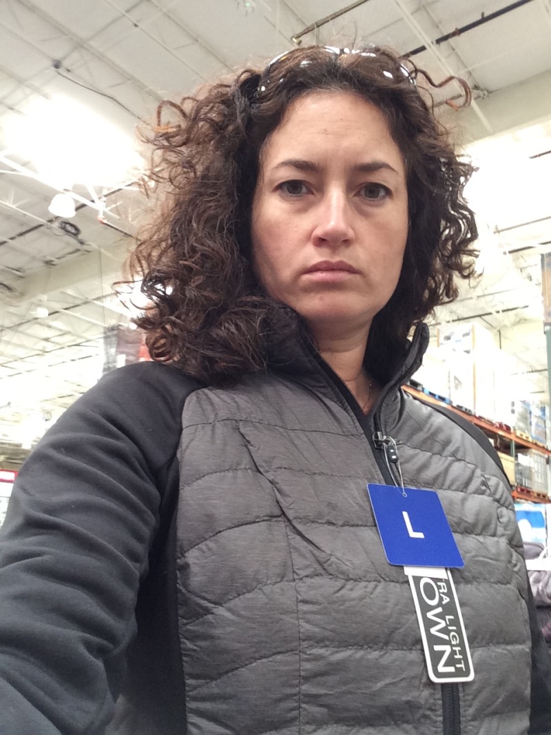 2015/11(November)/Misc/800x600_2015-11-08-Suzi-Costco-jackets-1.JPG