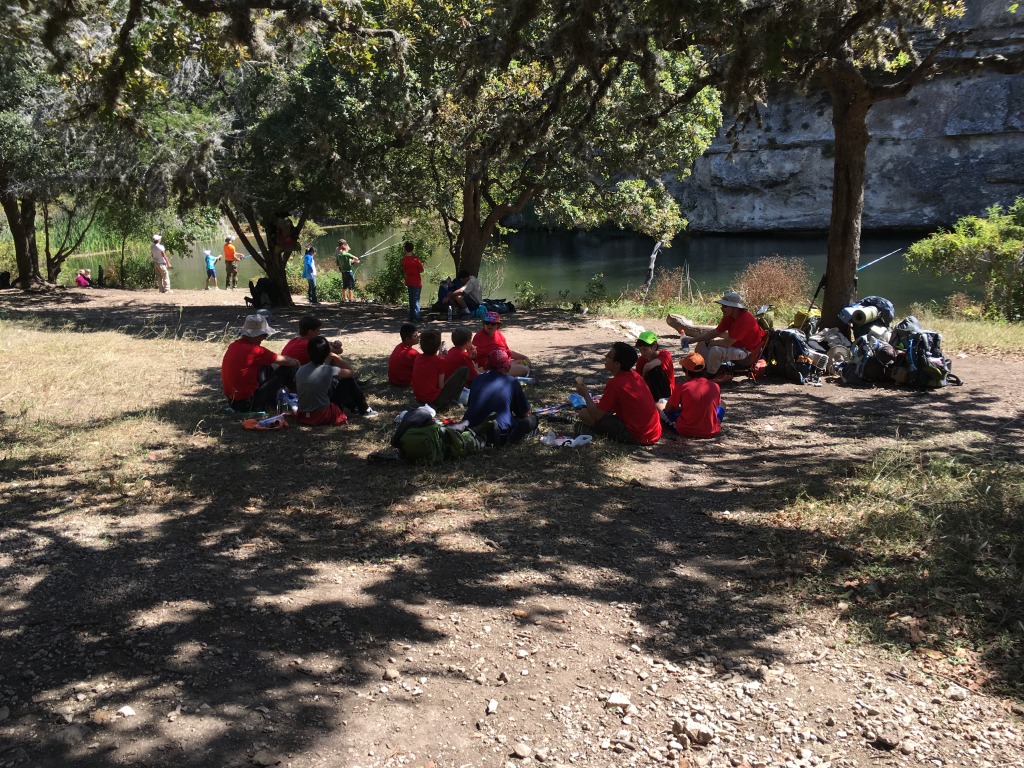 2015-10-17-Troop214-Lost-Maples-27-lunch.JPG
