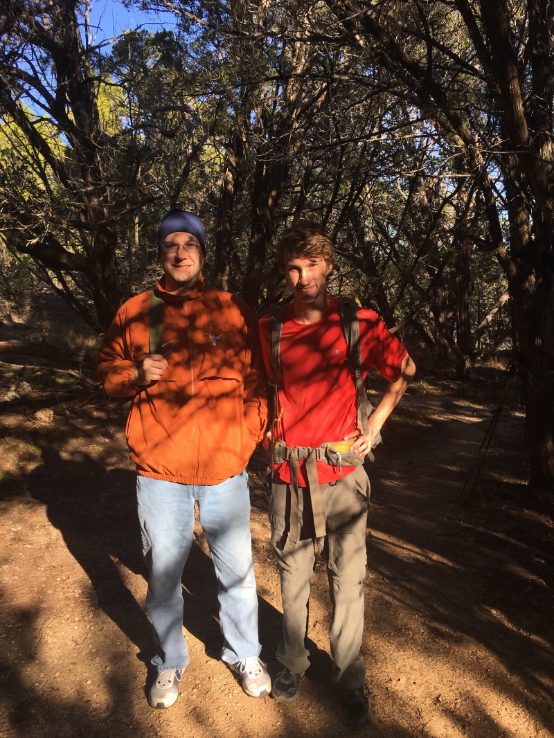 2015/12(December)/Camping-Pedernales/800x600_2015-12-19-Camping-Pedernales-02-SteveS-Chance.JPG