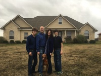 2015/12(December)/Xmas-card-pics/2015-12-20-Christmas-Card-01-Chance-Travis-Suzi-Dax-Bevo-GOOD.JPG