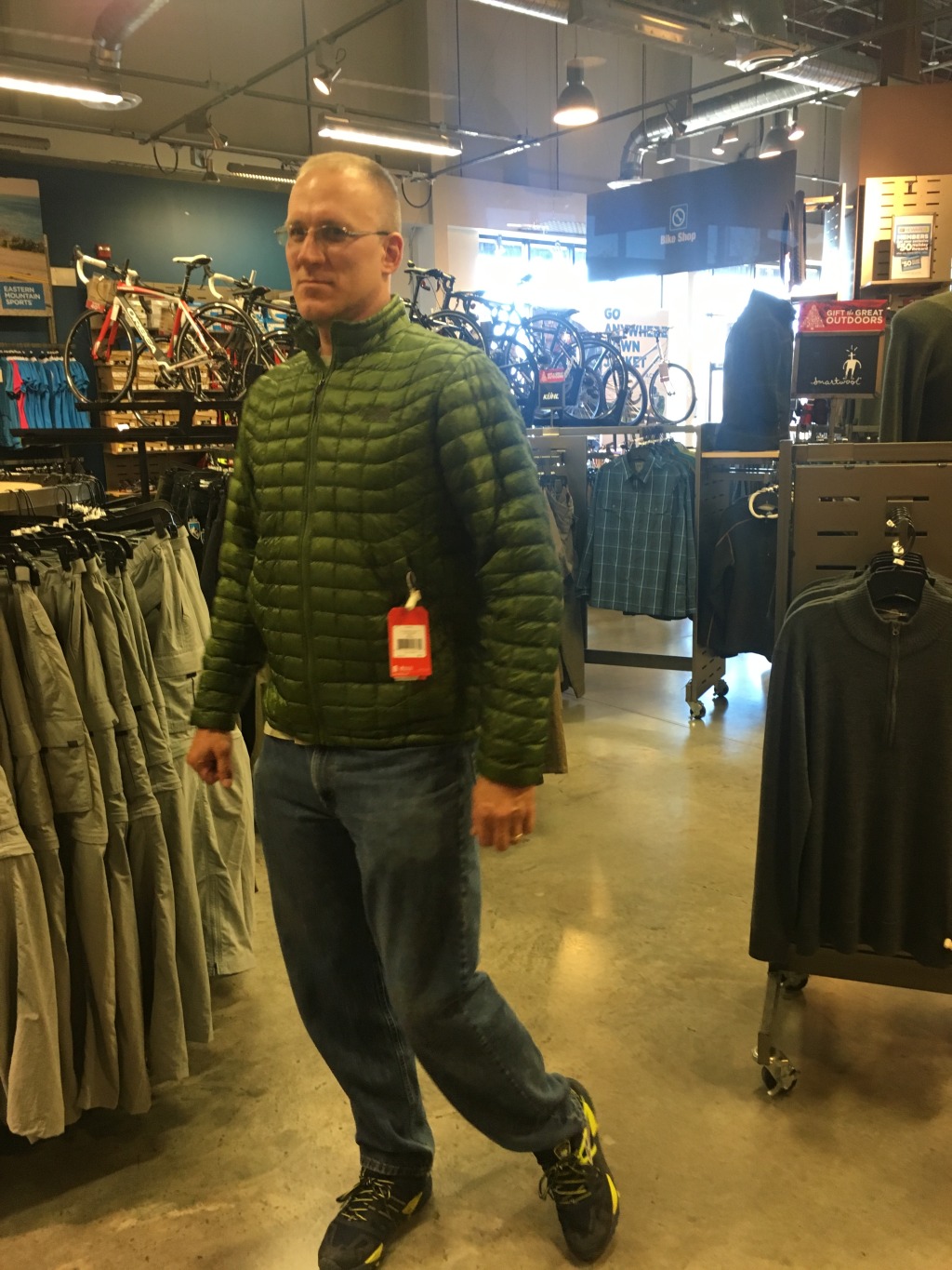 2015-11-04-EasternMountainHardware-equipment-9-Northface-Thermoball-full-zip.JPG