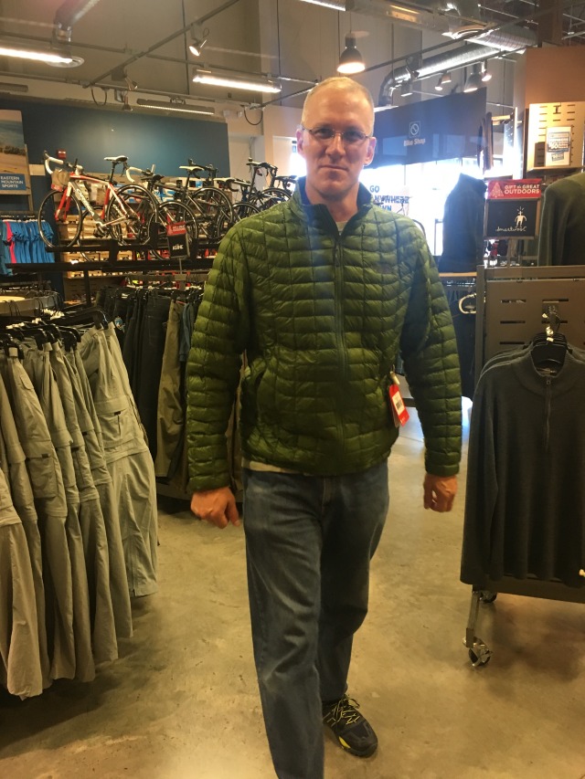 2015-11-04-EasternMountainHardware-equipment-10-Northface-Thermoball-full-zip.JPG