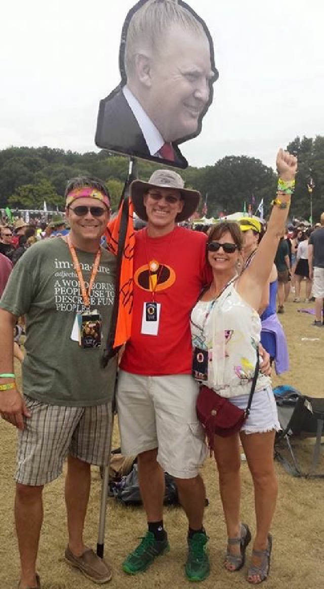 2015-10-09-ACLFest-3-Russ-Travis-Josie-Trump-in-a-manbun-GOOD.JPG