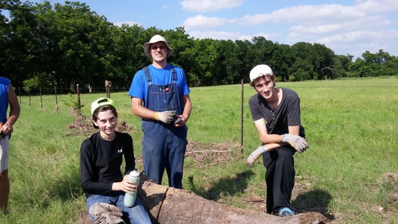 2015-06-04-Helping-neighbors-after-Memorial-Day-Flood-08-Dax-Travis-Chance-GOOD.JPG