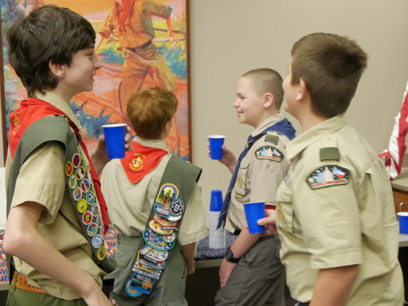 2016/02(February)/Dax-Eagle-Scout-Ceremony/800x600_2016-02-21-Dax-Eagle-Ceremony-016-John-Connor-Zach.JPG